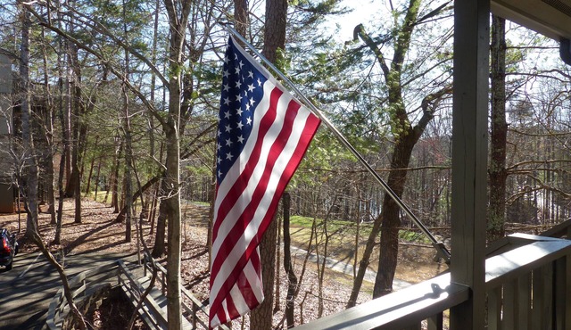 Mountain and Golf Course Views less than 5 minutes from Beach Club