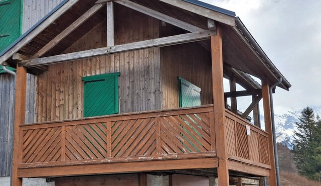 Mountain apartment at the foot of the slopes