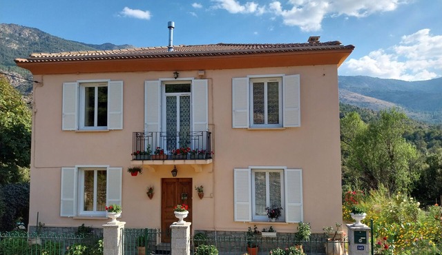 Mountain apartment in Cuccia.