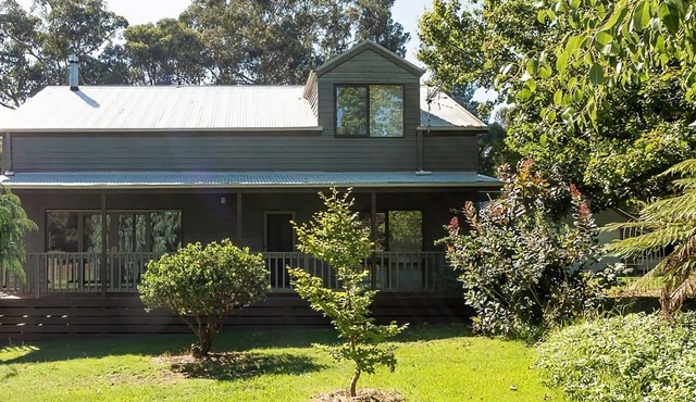 MOUNTAIN ASH LODGE set amongst the trees