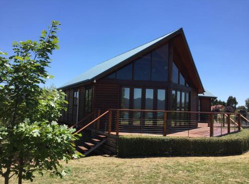 Mountain Bay Log Home