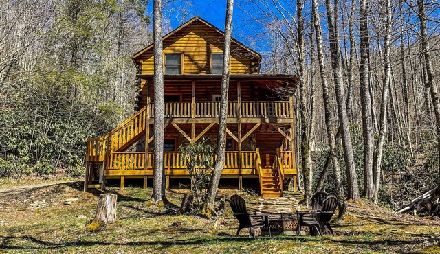 Mountain Bliss @4200ft: Panoramic Deck, Whispering Creek & Starlink! Near BRP