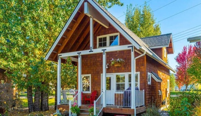 Mountain Bluebird Lakehouse