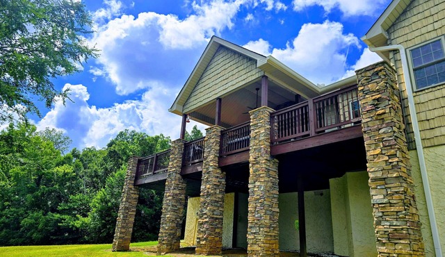 MOUNTAIN CABIN IN EAST TENNESSE