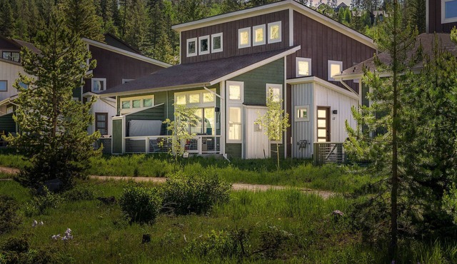 Mountain Cabin 17 I Private Hot Tub I Great Views I Discounted Attractions
