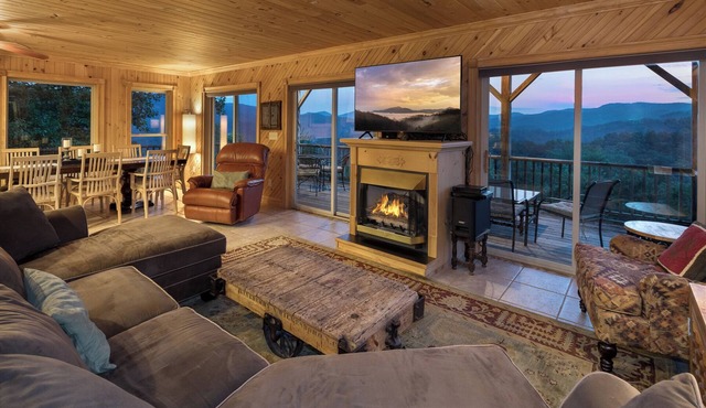 Mountain Cabin,180*View,Ping pong table, WiFi