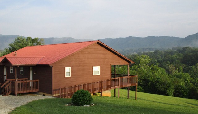Mountain Cabin Getaway. 45 Minutes From Pigeon Forge And Gatlinburg