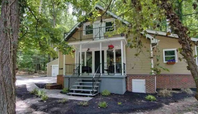 Mountain Cabin in the Woods, Near Wineries & More!