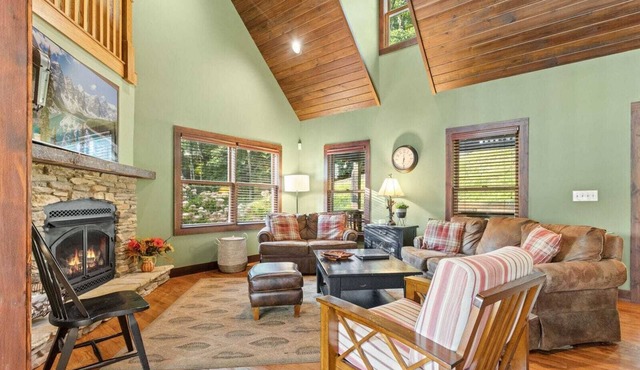 Mountain Cabin On Quiet Property