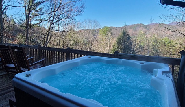 Mountain Cabin,Pool Table,Views,Hot Tub,Fireplace, WiFi, Pet Friendly