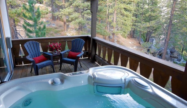 Mountain Cabin with Hot Tub and Sauna