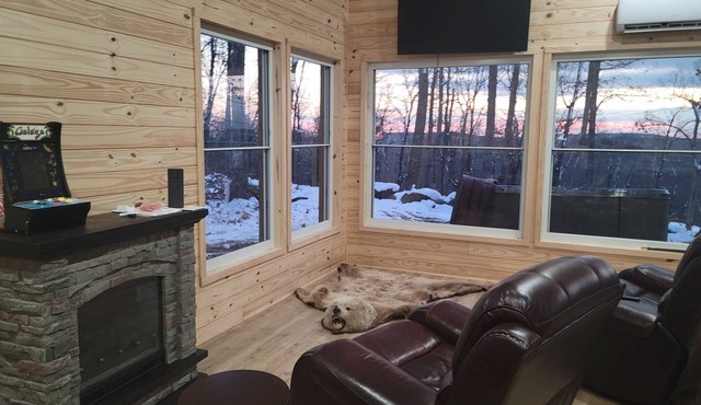 Mountain Cabin With Amazing View and Private Hot Tub