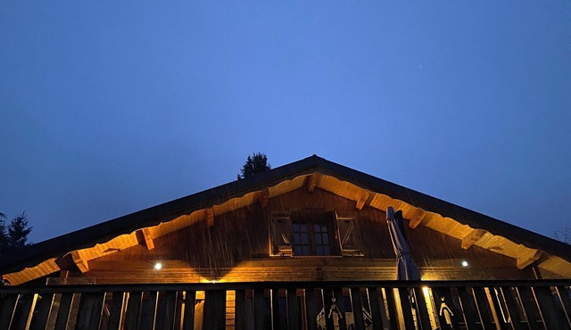 Mountain chalet, close to ski slopes and sporting activities.