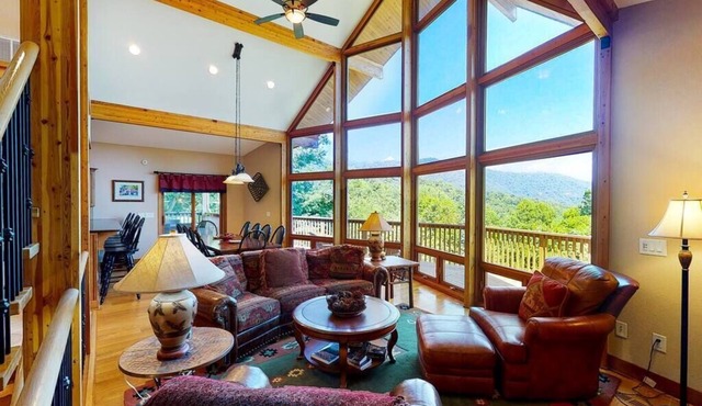 ★ Mountain Chalet Getaway with Breathtaking View★