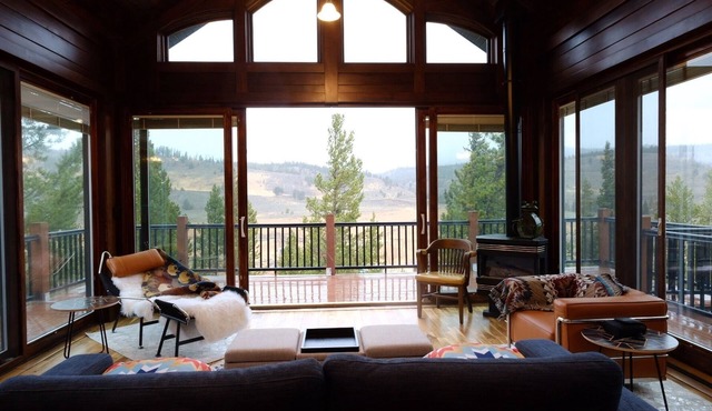 Mountain Chalet Retreat at Wyoming Parks Intersection - Dubois, WY