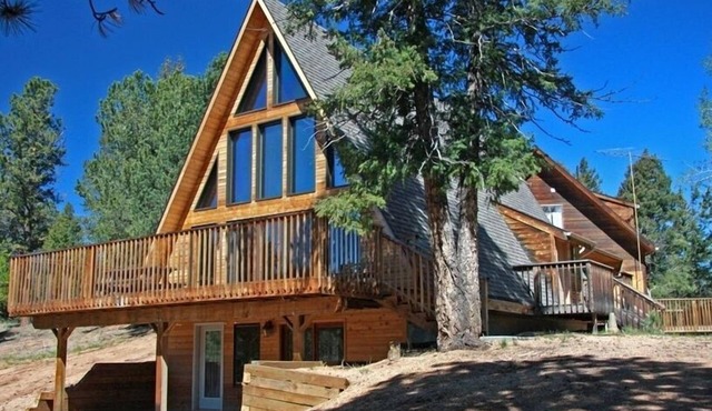 Mountain Chalet W/Pikes Peak View, 10 Bdrms.
