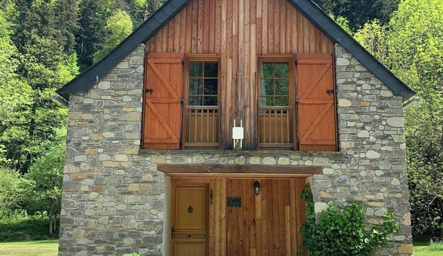 Mountain chalet with central fireplace 10 min from Saint-Lary and 30 from Piau