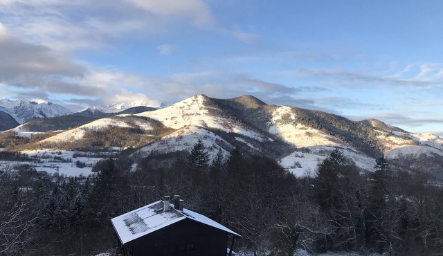 Mountain chalet with garden and magnificent view