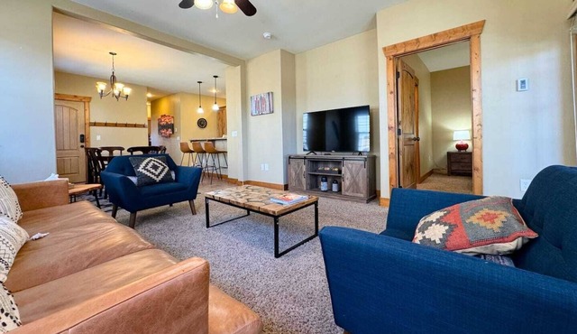 Mountain Chic Condo Near Grand Targhee and Driggs