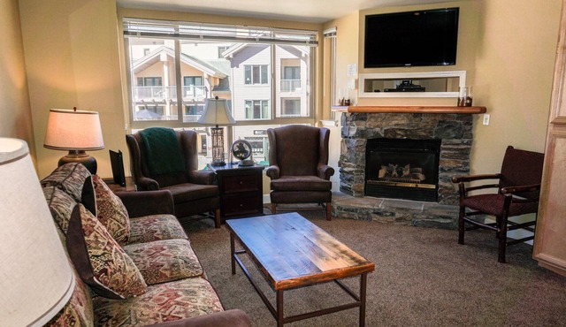 Mountain Club 226 Studio