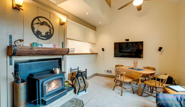 Mountain Condo w/Fireplace in Kirkwood Ski Resort