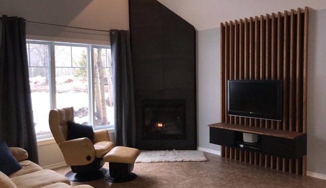 Mountain Cottage on Mont Edouard, ski in ski out, great hiking and mtn biking