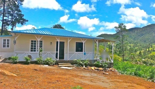 MOUNTAIN COTTAGE LOCATED IN SMALL VILLAGE 25 MIN FROM SAN JOSE DE OCOA