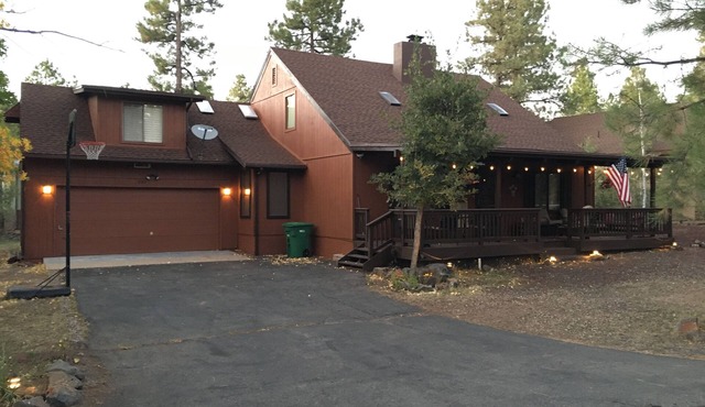 Mountain Cottage Retreat in the Pinewood community