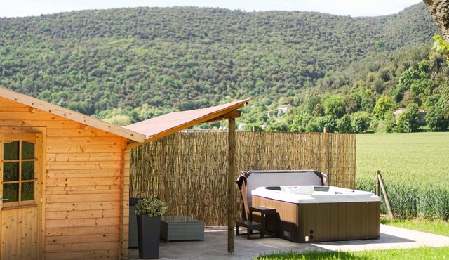 Mountain Country House with Private Jacuzzi