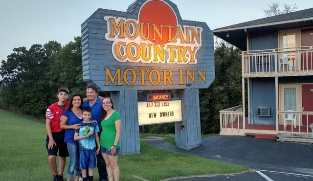 Mountain Country Inn