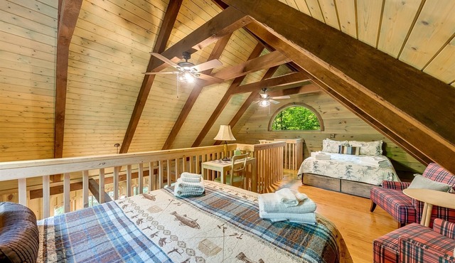 Mountain Creek Cabin - Peaceful rustic cabin