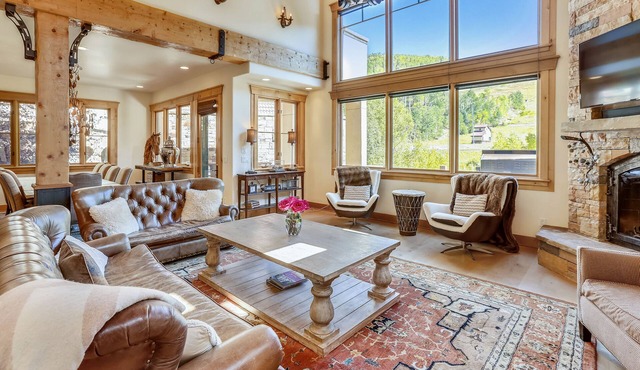 Mountain Elegance, Location, Luxury - Ski-in/Ski-out Village Core - 5 Suites