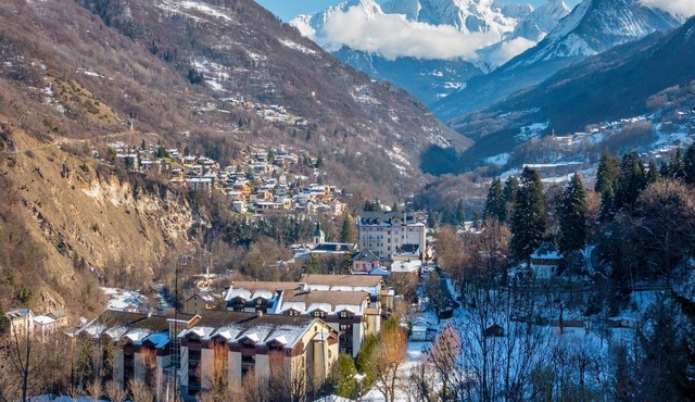 Mountain Escape with Pool