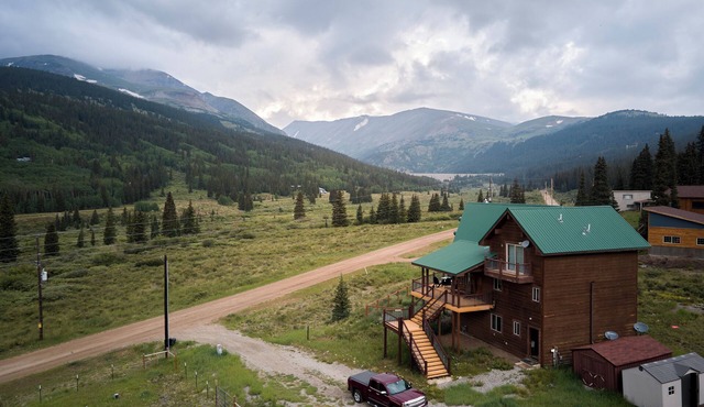 Mountain Escape @ 10,000 Ft - Above Breck with Hot Tub & Foosball