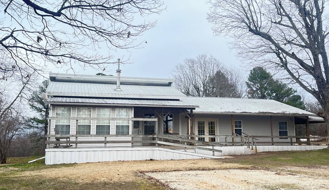 Mountain Escape - near Wilderness Rider Buffalo Ranch and Sweden Creek Falls