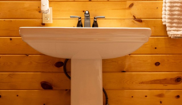 "Mountain Escape: The Moose - Sleeps 11 Guests!"