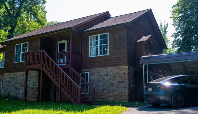Mountain Escape w/ Hot Tub, EV Charger
