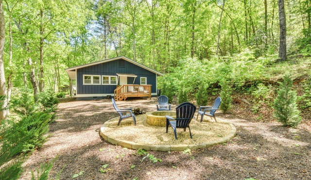 Mountain Escape w/Gas Grill Near Lake Burton!