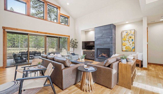 Mountain Escape with Access to Exclusive Golf