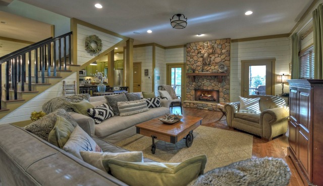 Mountain Farmhouse | Pool, Sauna + Putting Green