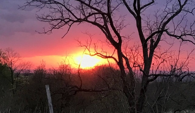 Mountain Farmhouse Suite Near Harpers Ferry