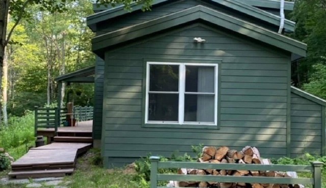 Mountain Forest Retreat w Cedar Hot Tub - Western Catskills