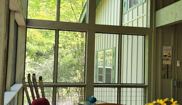 Mountain Getaway near Brevard and Cashiers, 4BR 3 Bath