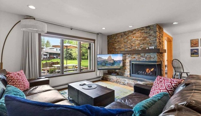 Mountain Harbor Vibrant Vista | 3 Bed, 2.5 Bath