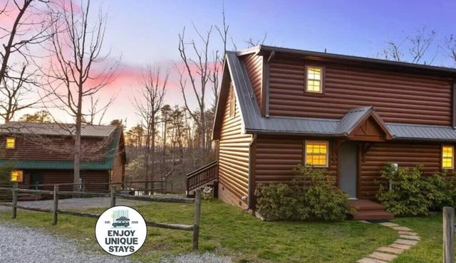 Mountain Hideaway at Cabins in the Clouds!