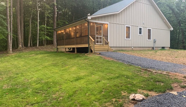 Mountain Hideaway Cabin Near Wintergreen and Rt 151 Nelson County, VA