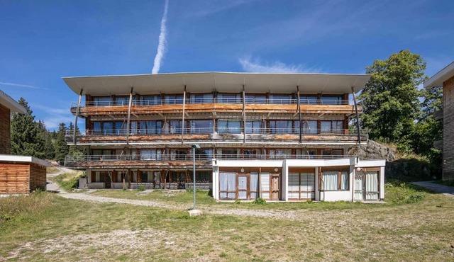 Mountain Hideaway for 4 guests