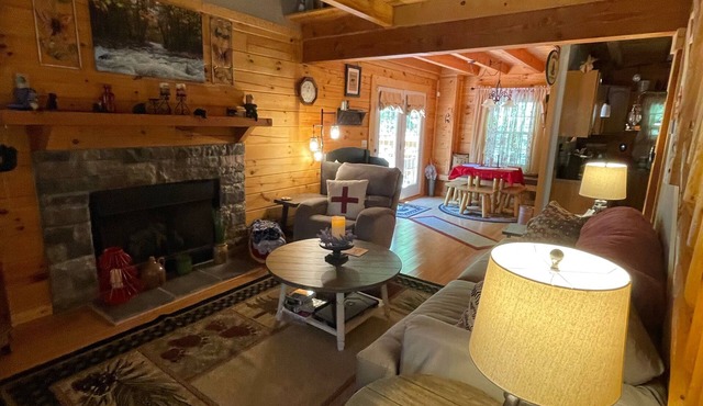 Mountain High, located on Bluff Mountain in Seymour TN. Peaceful, quaint getaway
