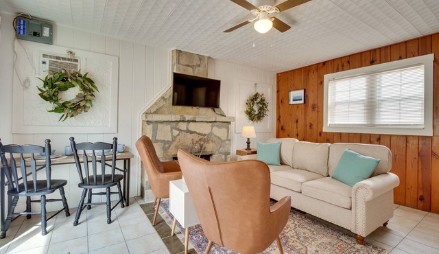 Mountain Home Cabin w/Fire Pit < 1 Mi to Lake!
