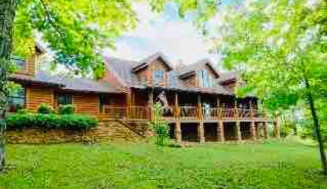 Mountain Home overlooking the valley/White River